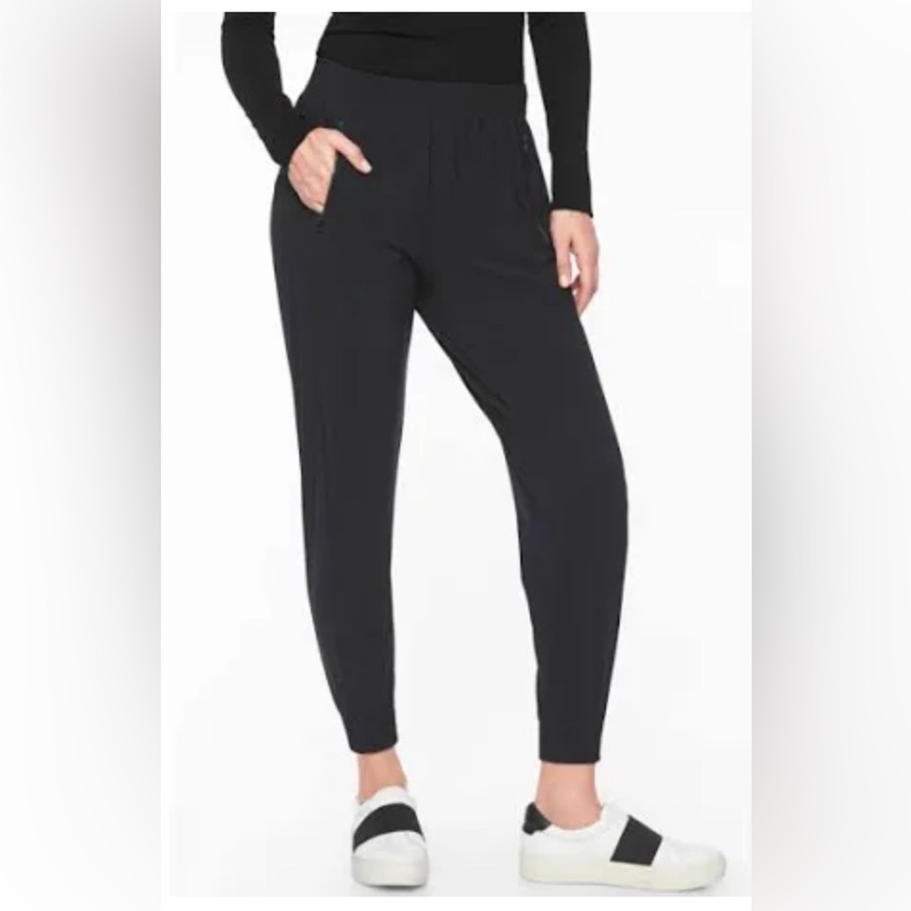 Athleta Lightweight zipper at hem comfy black joggers